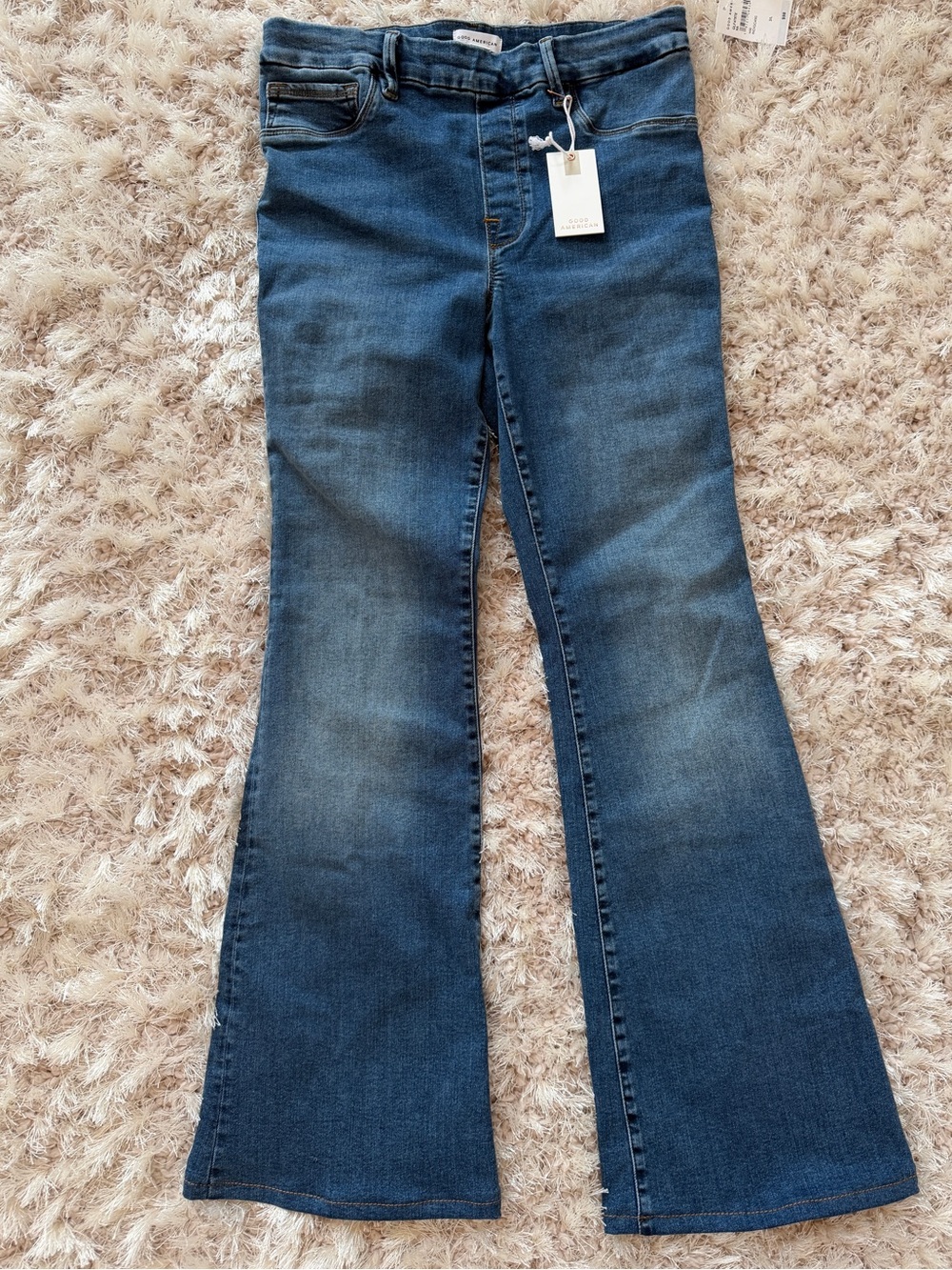 Good American Power Stretch Pull-on Flare Pants - Picture 5 of 8